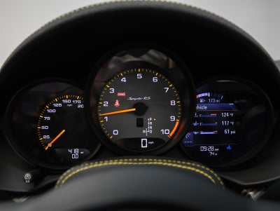 2025 Porsche 718 Spyder RS