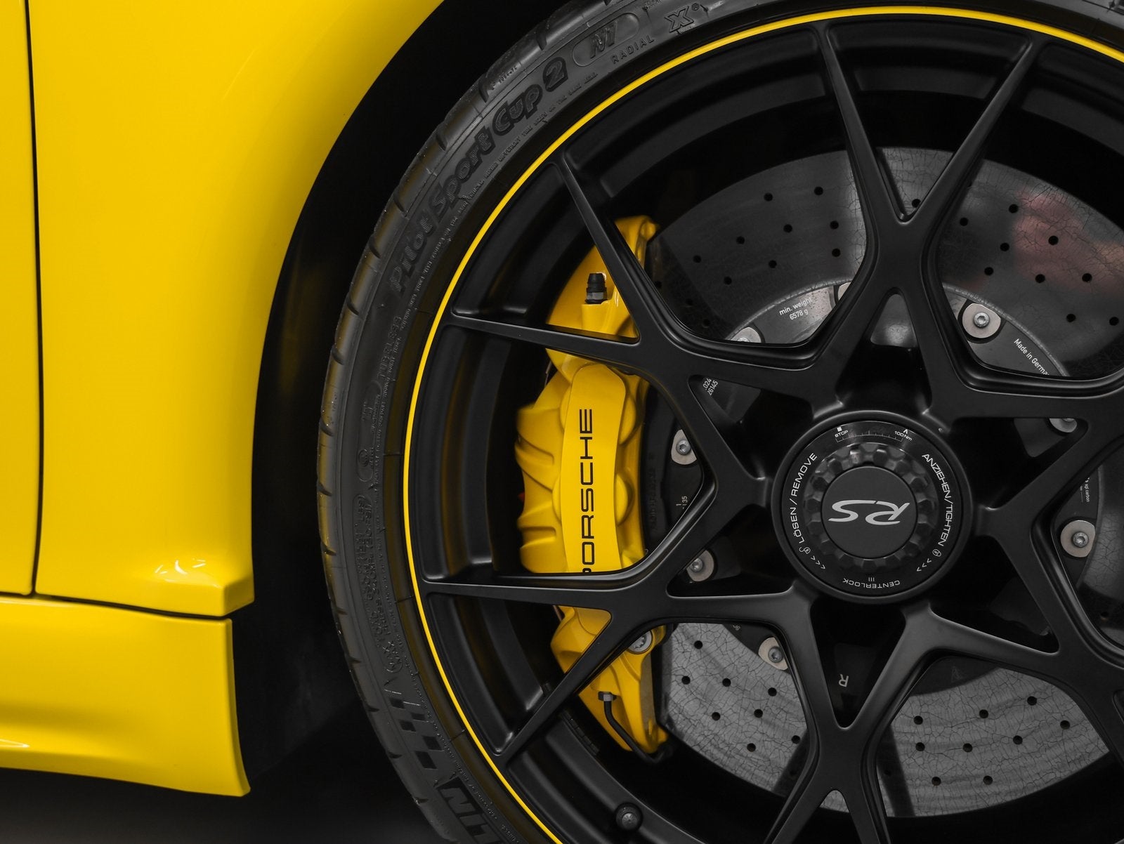 2025 Porsche 718 718 Spyder RS