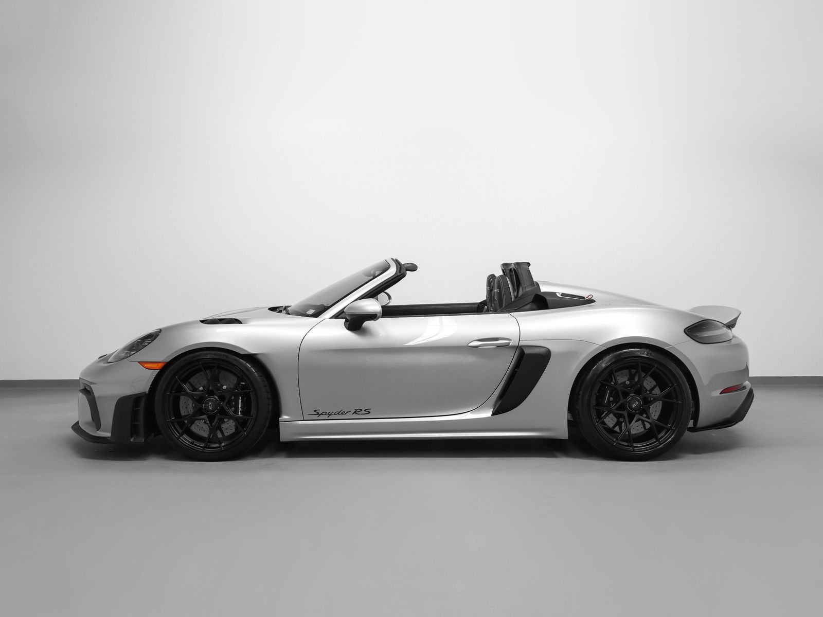 2025 Porsche 718 Spyder RS