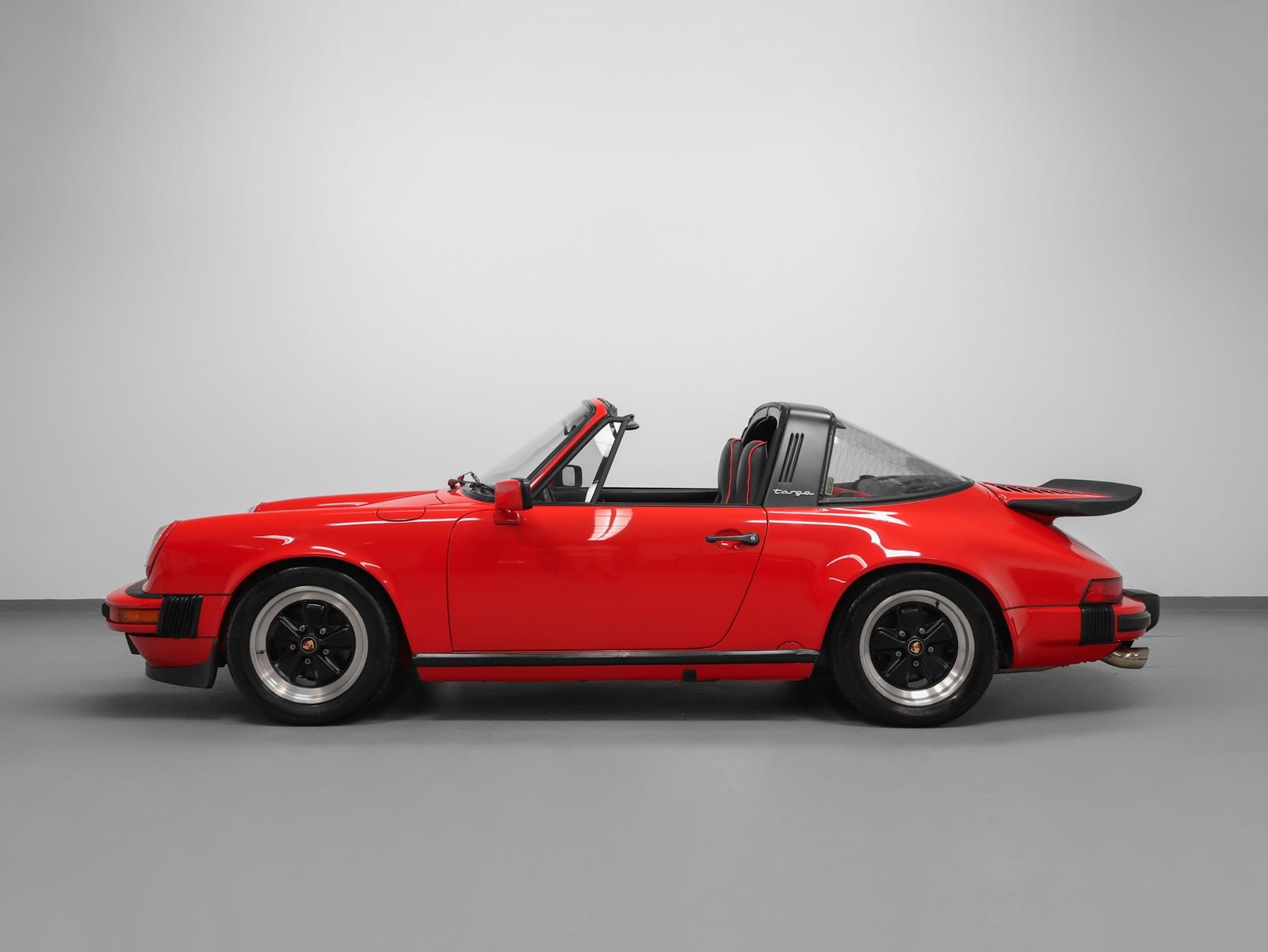 1988 Porsche 911 Carrera Targa