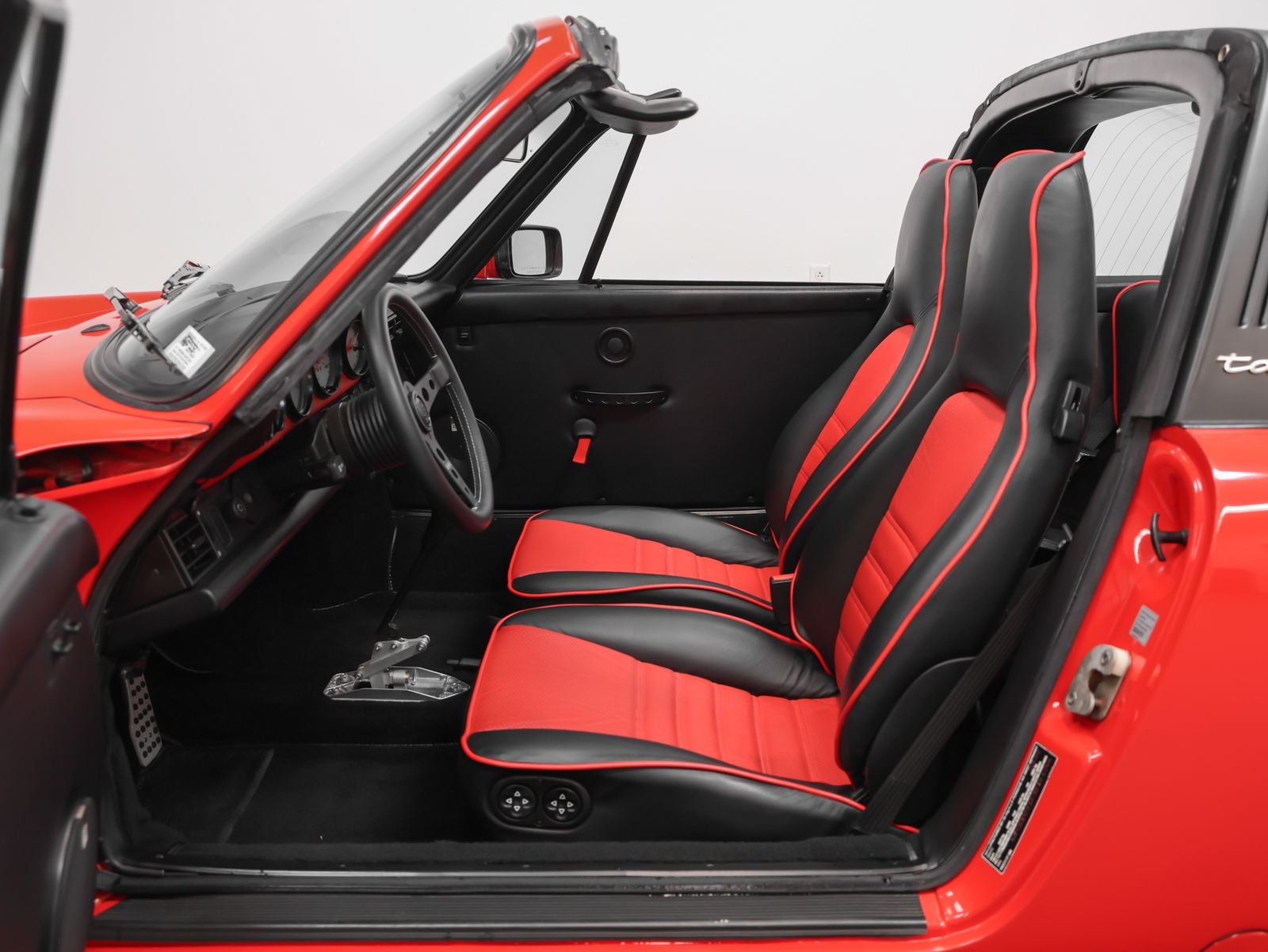 1988 Porsche 911 Carrera Targa