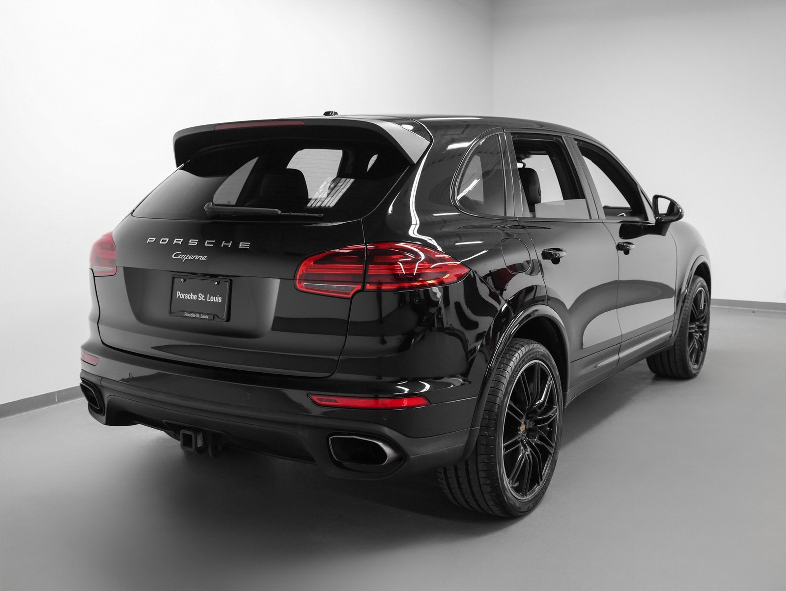 2018 Porsche Cayenne Cayenne Platinum Edition