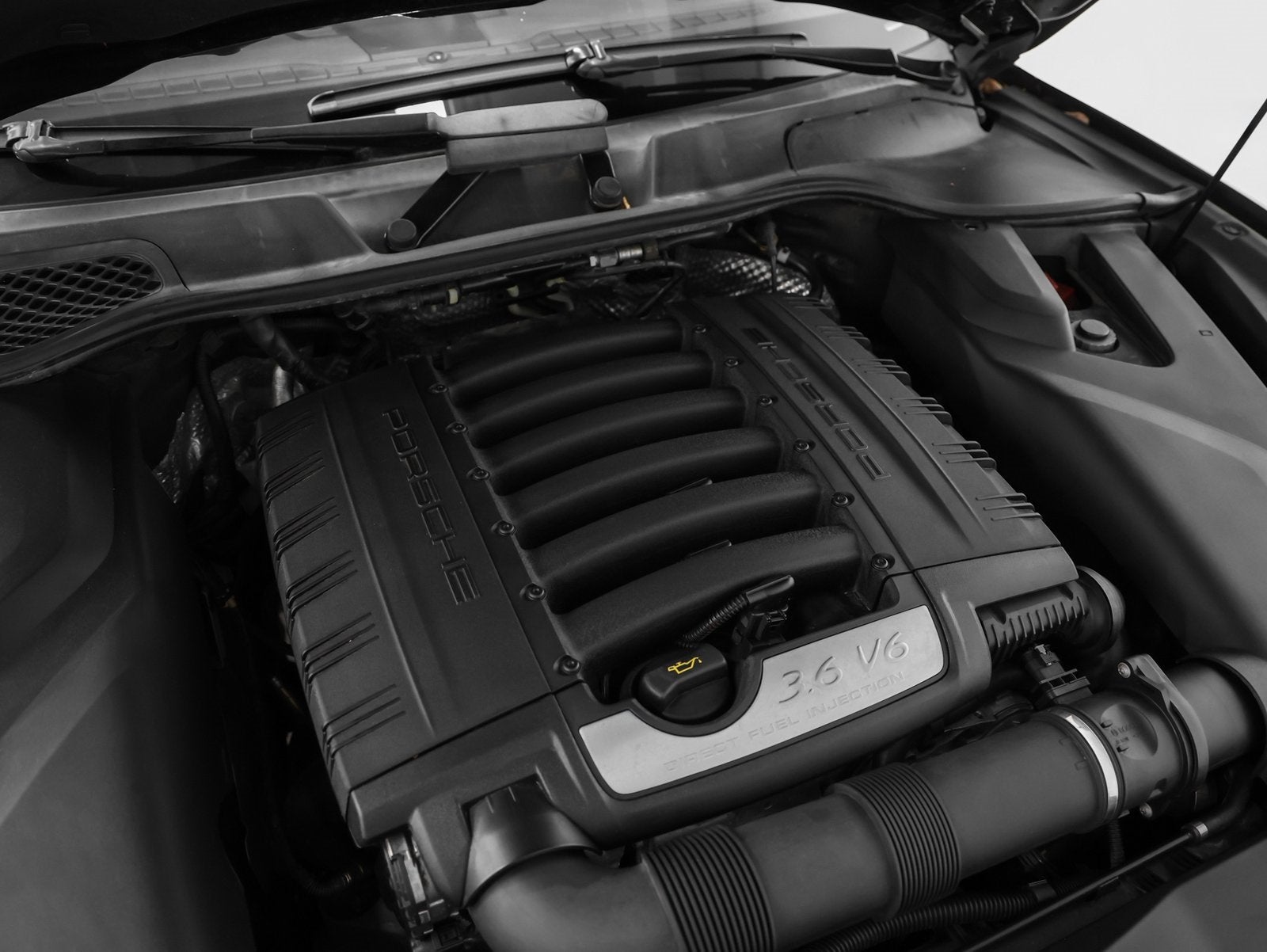 2018 Porsche Cayenne Cayenne Platinum Edition