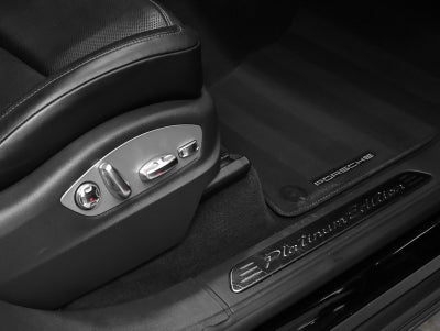 2018 Porsche Cayenne Cayenne Platinum Edition