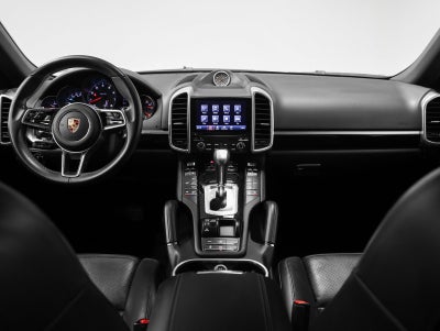 2018 Porsche Cayenne Cayenne Platinum Edition