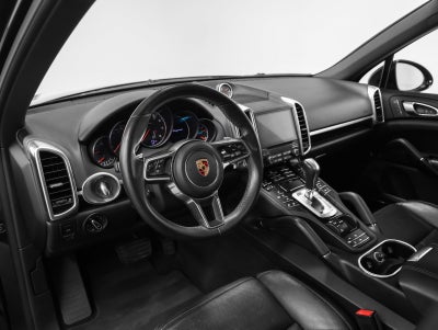 2018 Porsche Cayenne Cayenne Platinum Edition