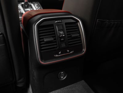2019 Porsche Macan Macan