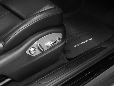 2023 Porsche Macan Macan (MY23)