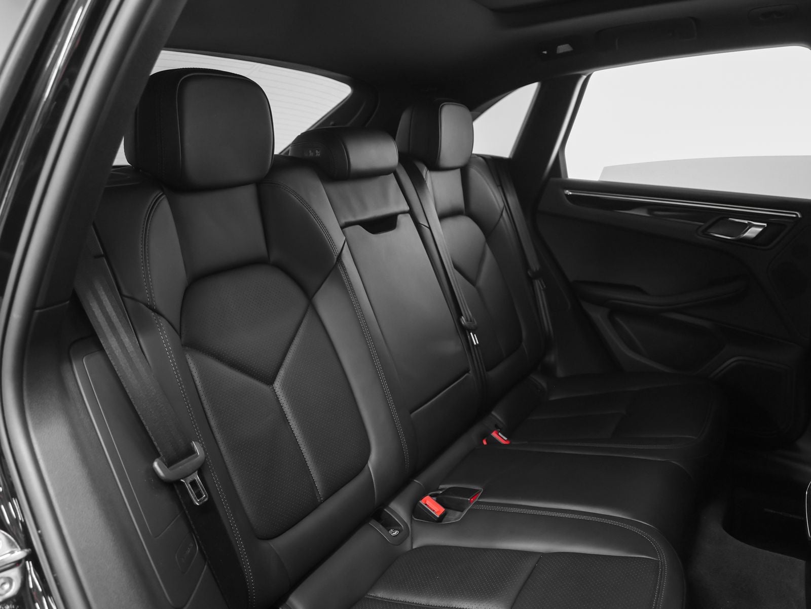 2023 Porsche Macan Macan (MY23)