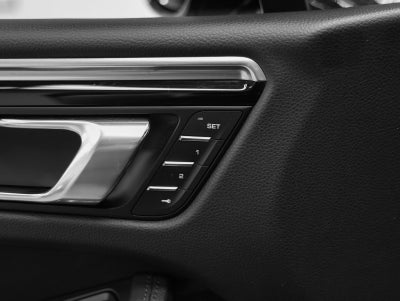 2023 Porsche Macan Macan (MY23)