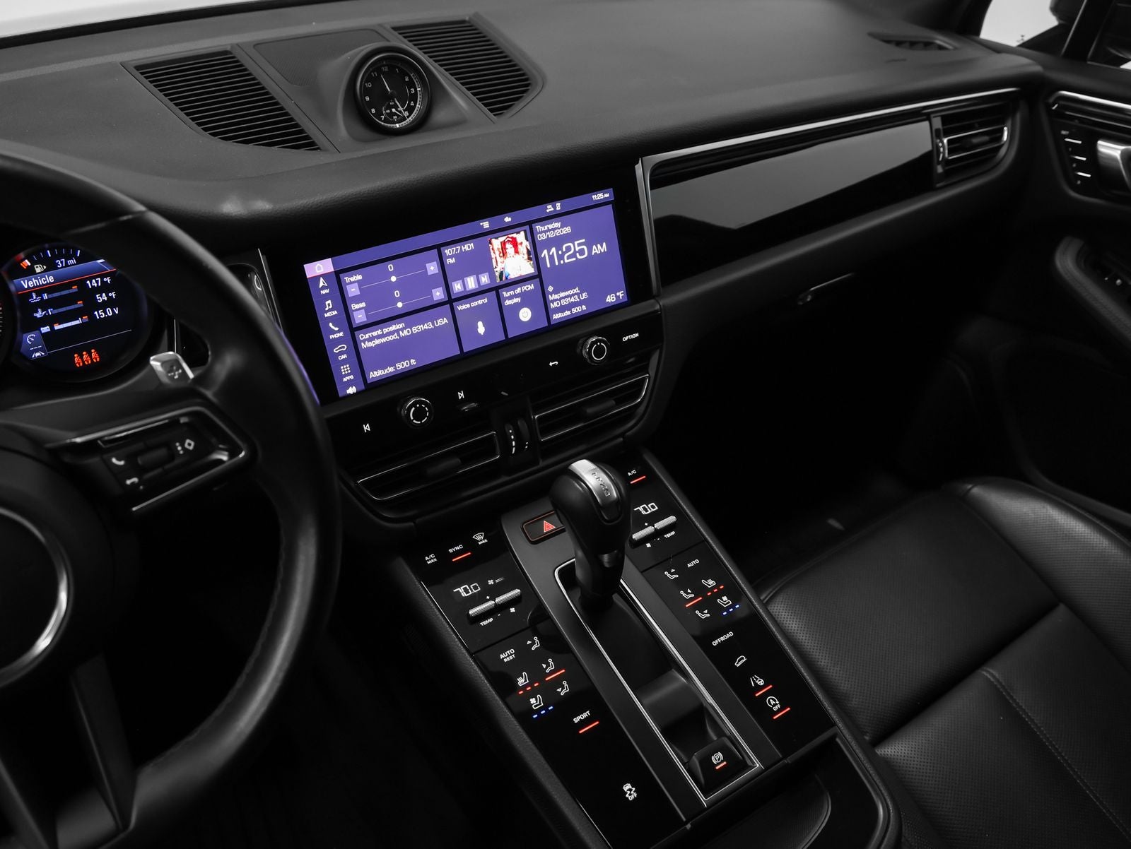 2023 Porsche Macan Macan (MY23)