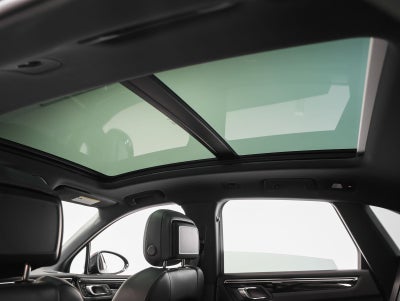 2023 Porsche Macan Macan (MY23)