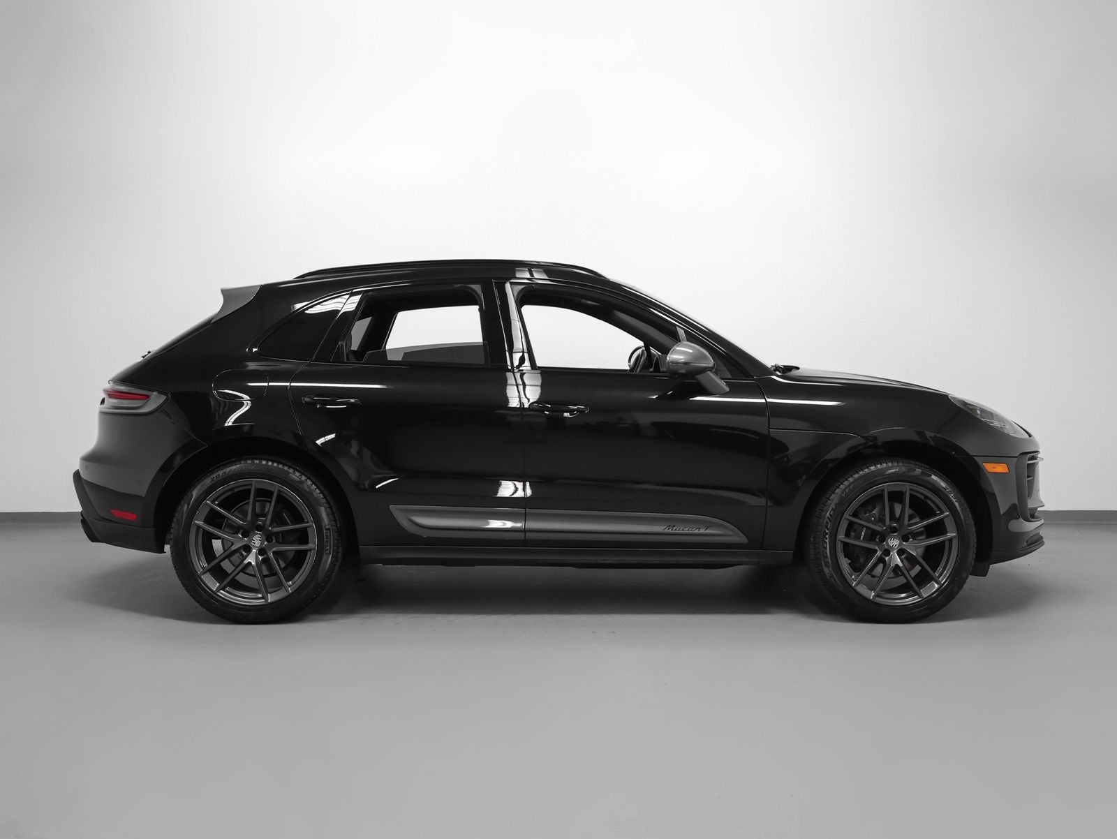 2023 Porsche Macan Macan T (MY23)