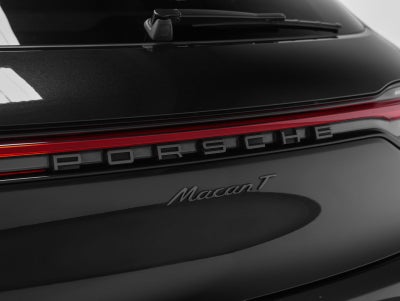 2023 Porsche Macan Macan T (MY23)