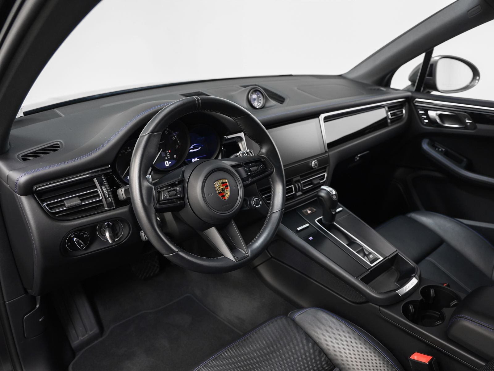 2023 Porsche Macan Macan T (MY23)