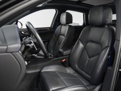 2023 Porsche Macan Macan T (MY23)