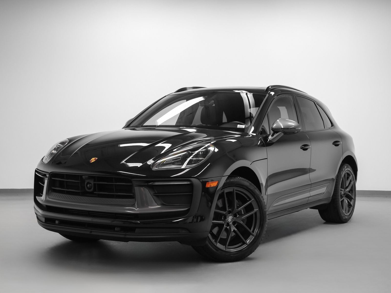 2023 Porsche Macan Macan T (MY23)