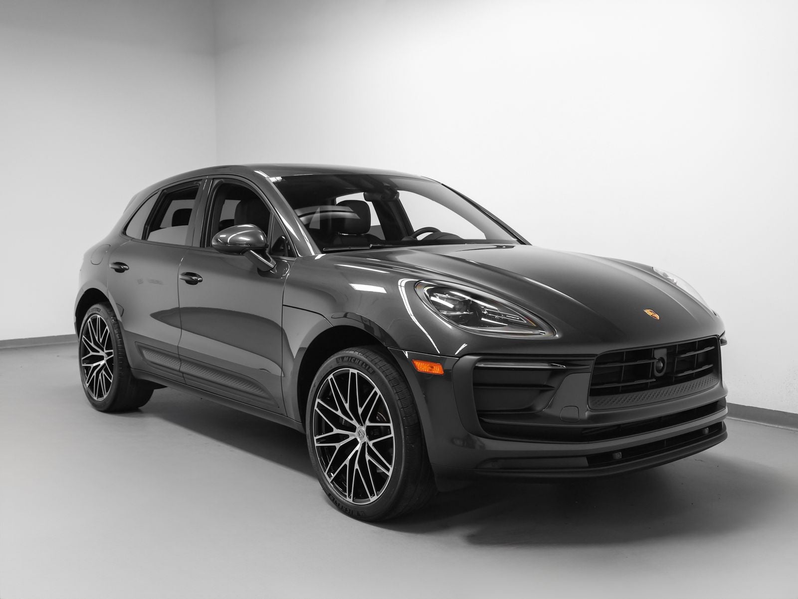 2023 Porsche Macan Macan (MY23)