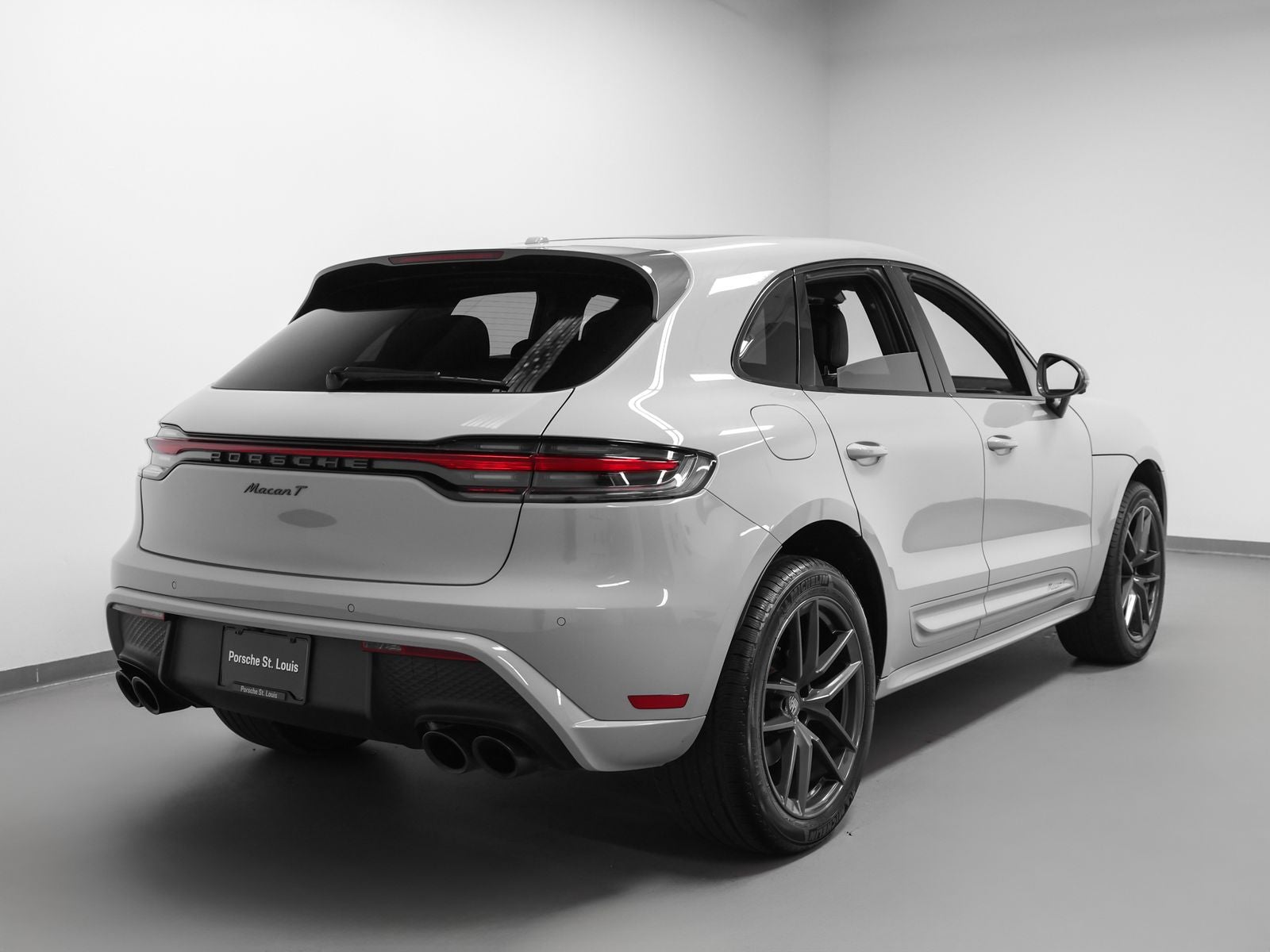 2023 Porsche Macan T