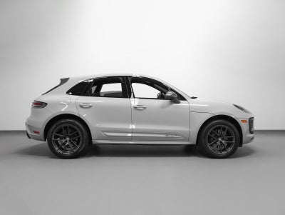2023 Porsche Macan T