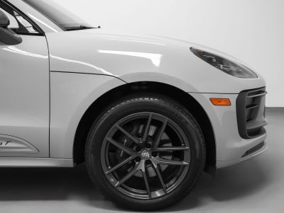 2023 Porsche Macan T