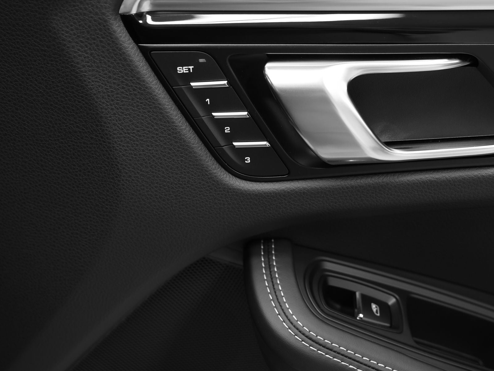 2023 Porsche Macan T
