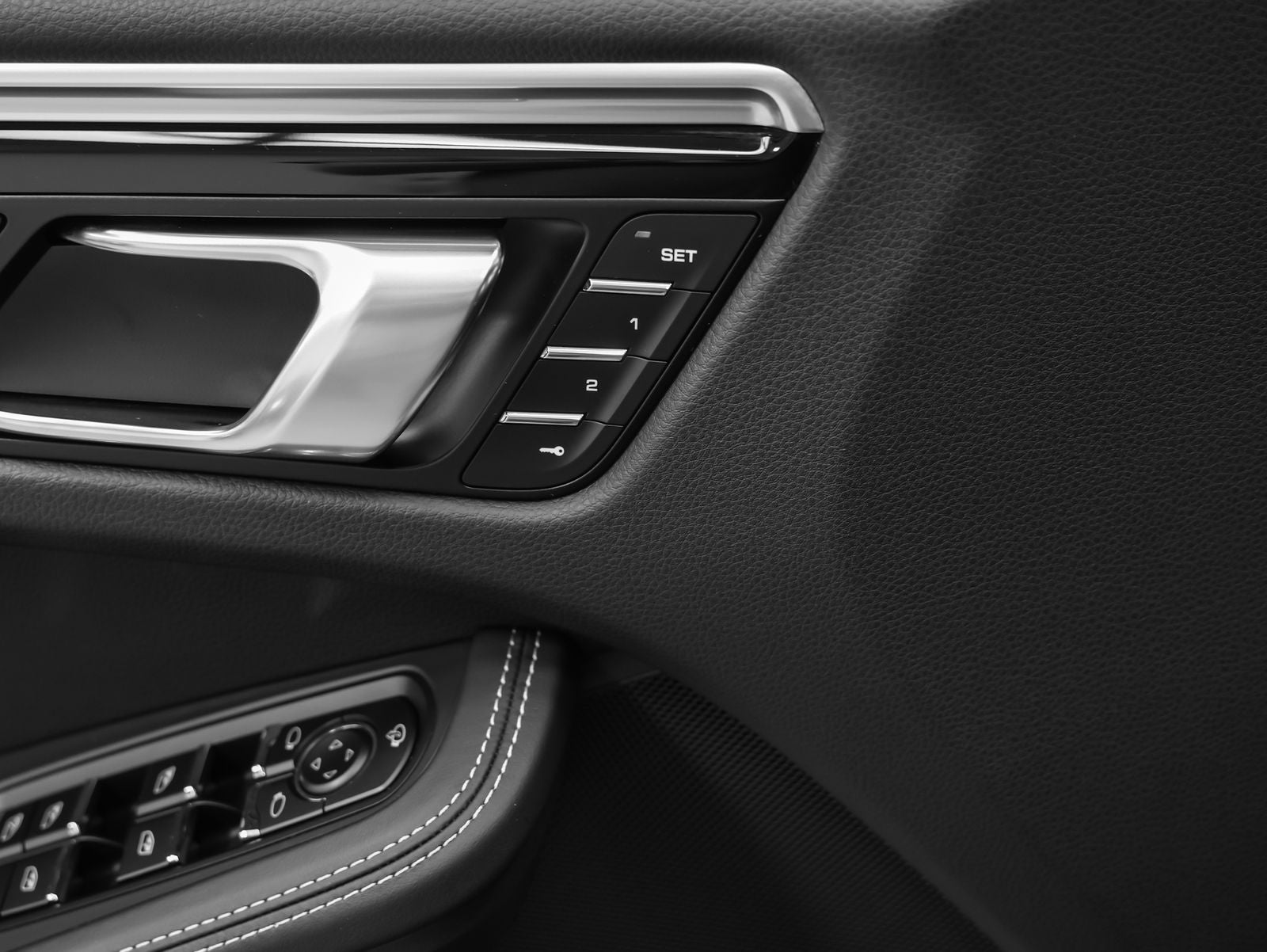 2023 Porsche Macan T