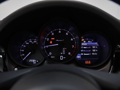 2023 Porsche Macan T