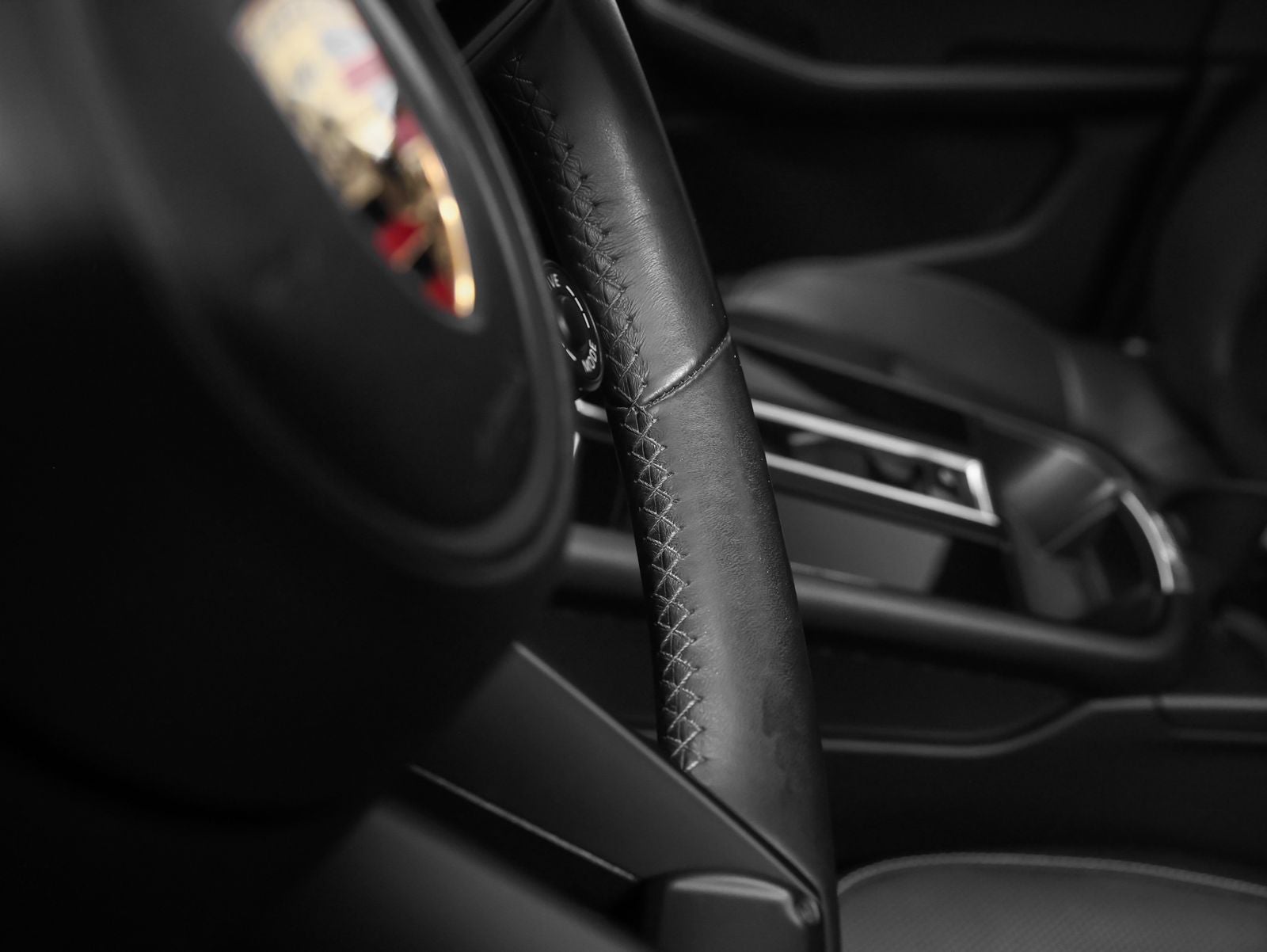 2023 Porsche Macan T