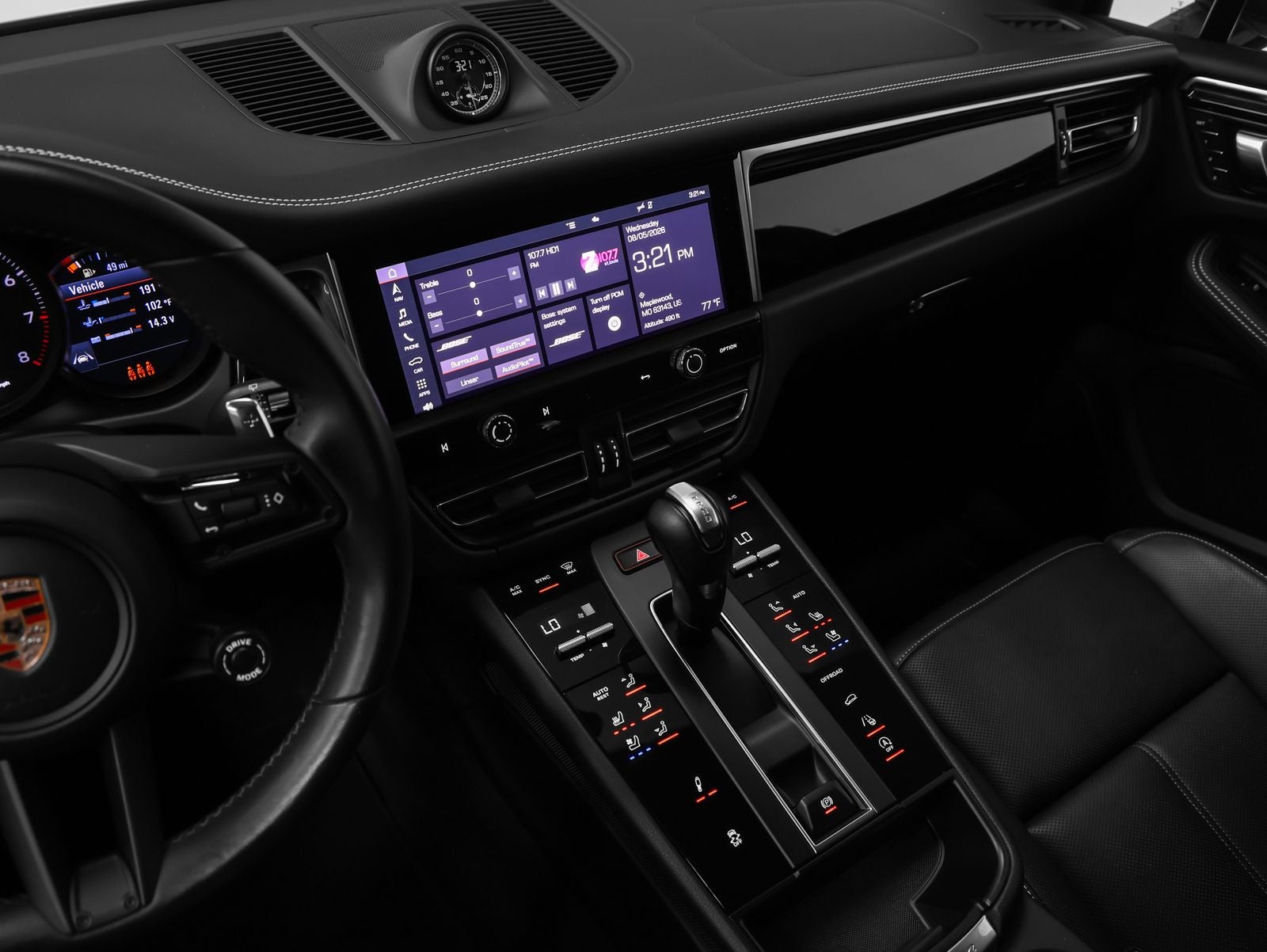 2023 Porsche Macan T