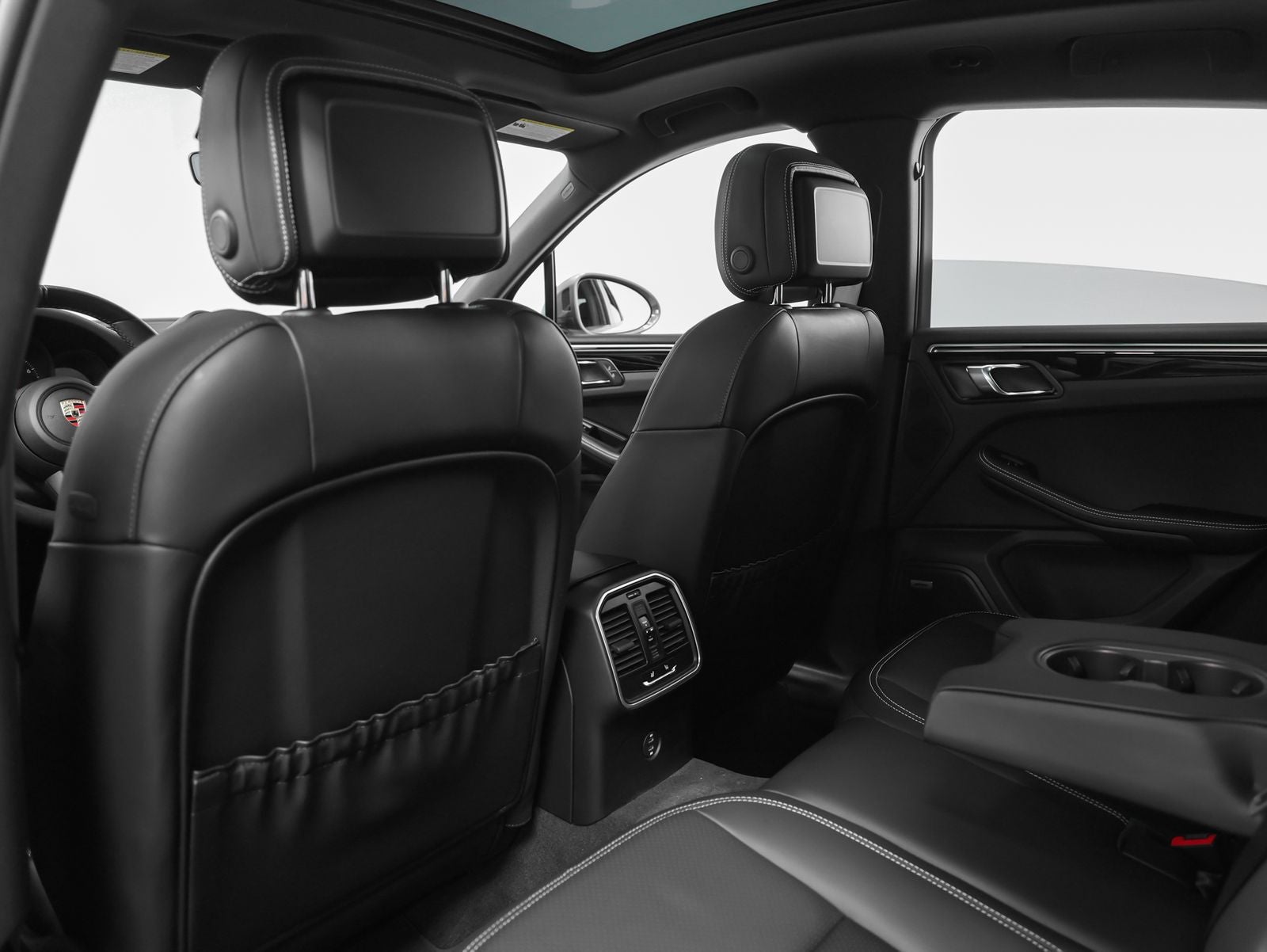 2023 Porsche Macan T