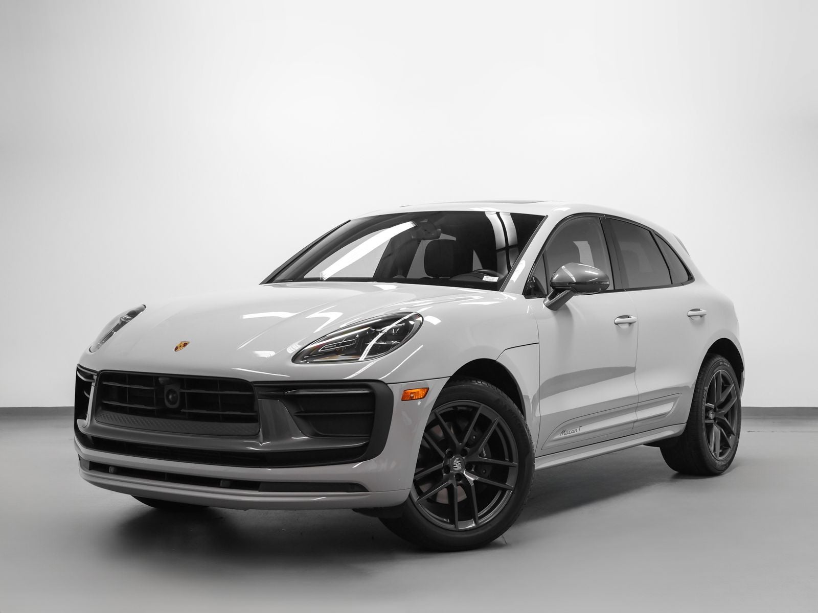 2023 Porsche Macan T
