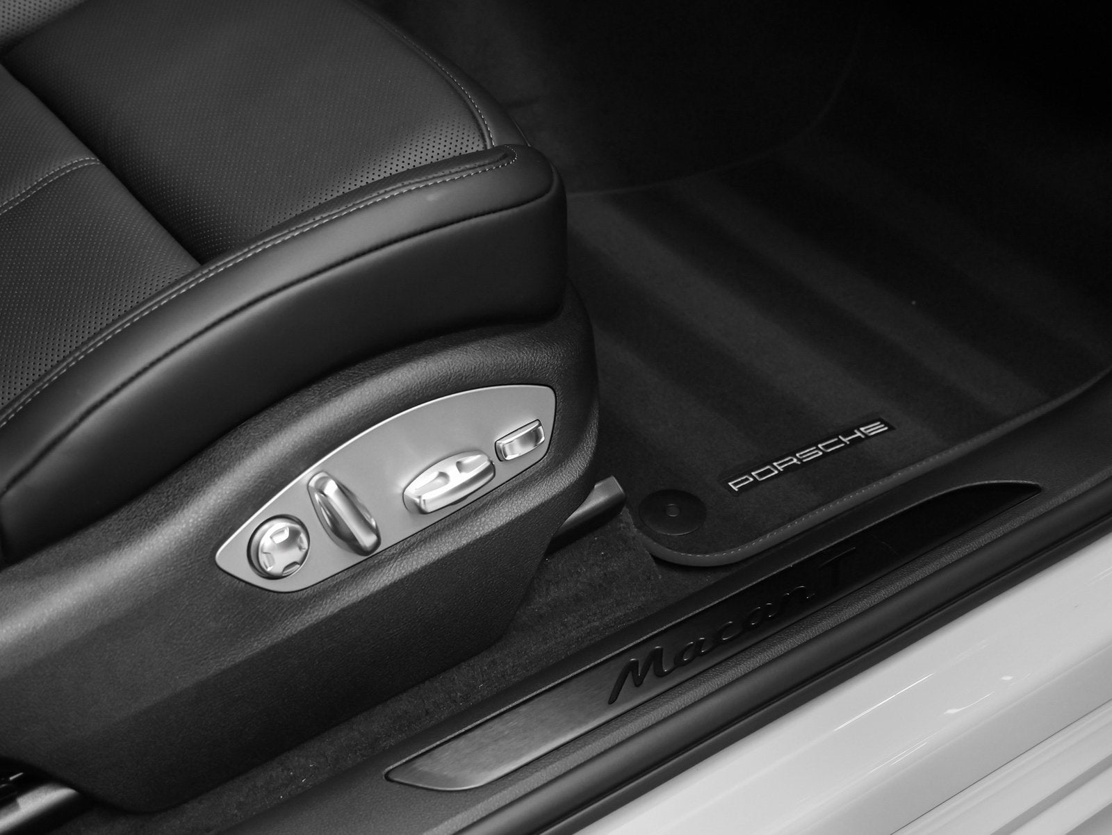 2026 Porsche Macan Macan T