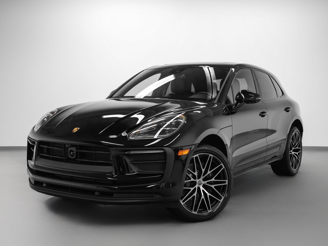 2026 Porsche Macan — photo 1 of 48