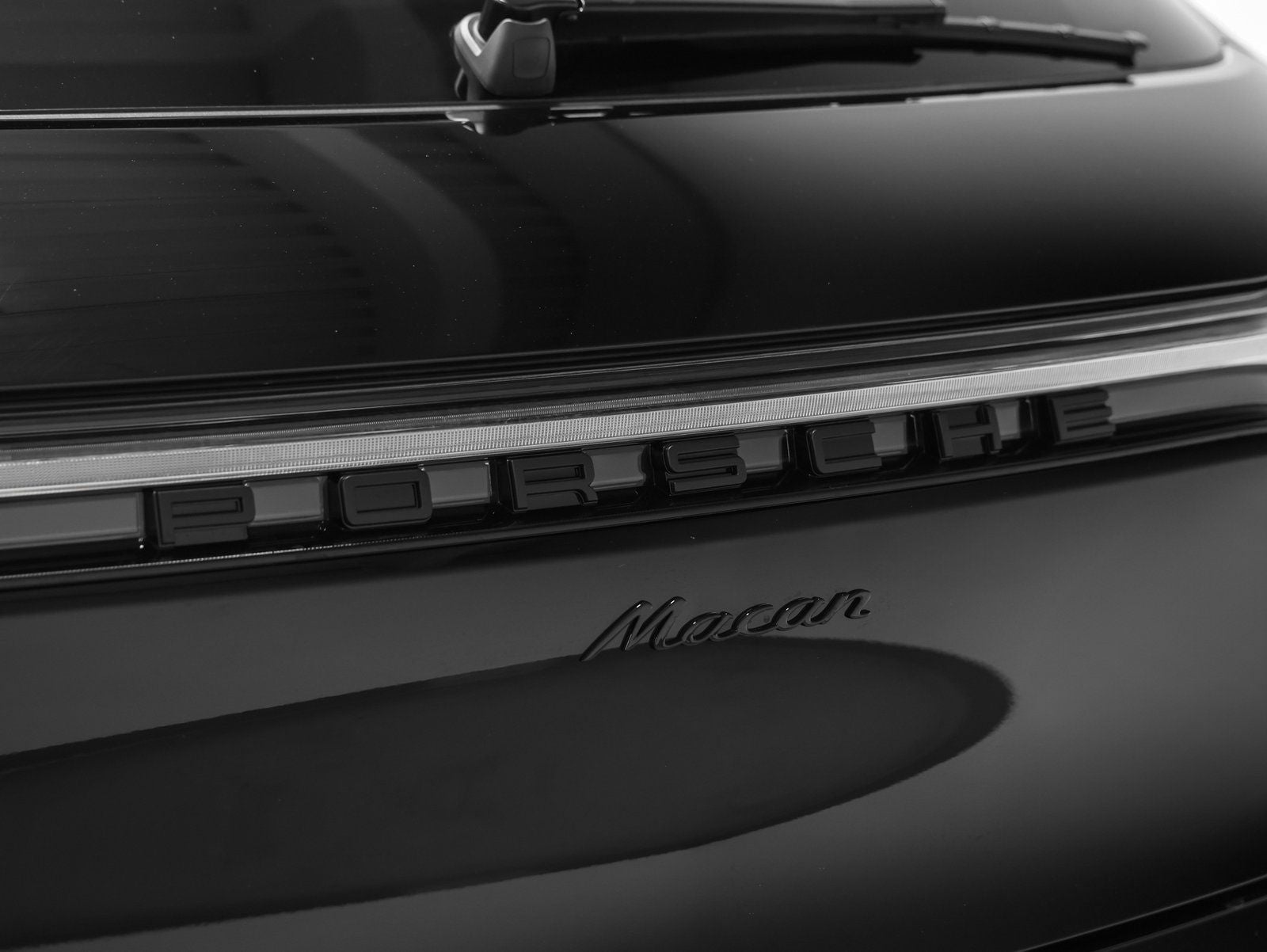 2026 Porsche Macan Macan