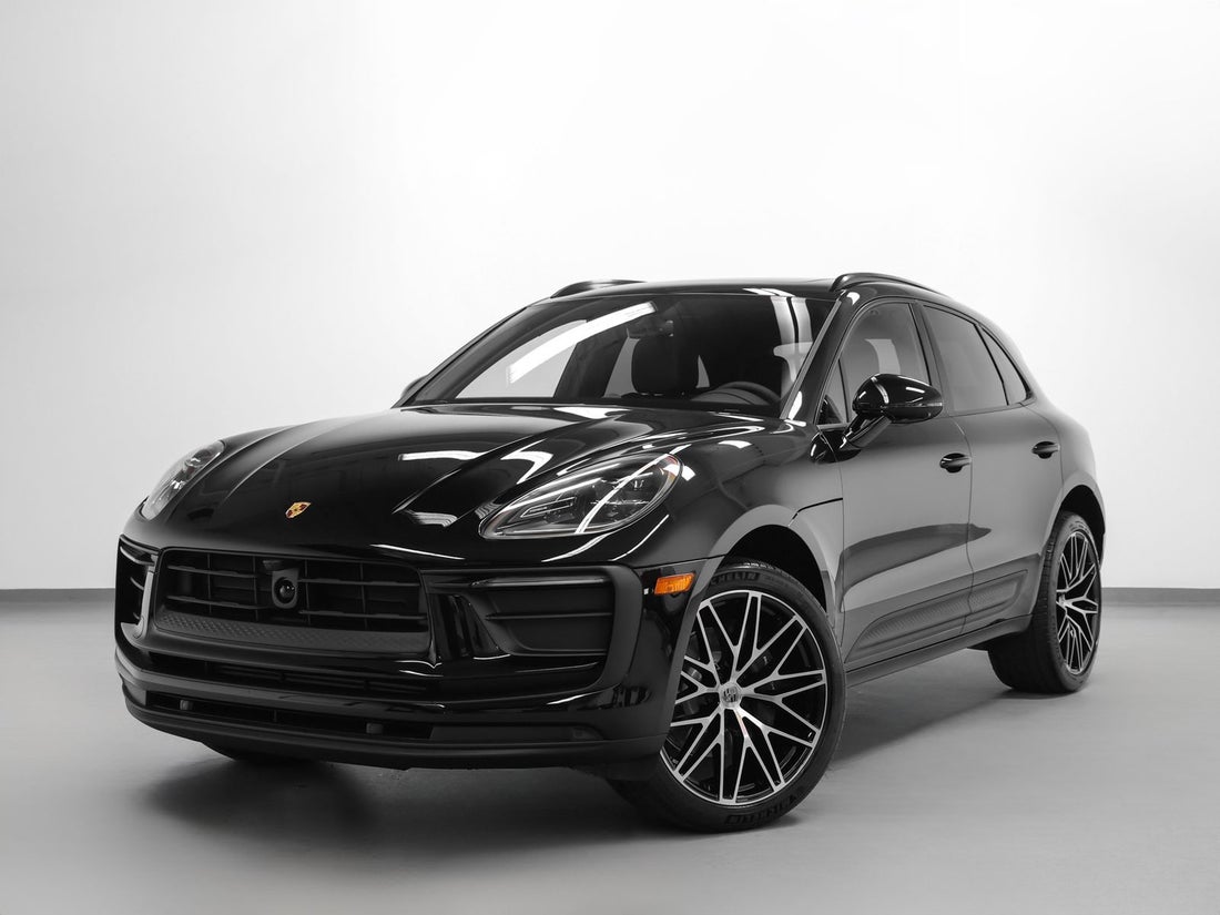 2026 Porsche Macan — photo 1 of 42