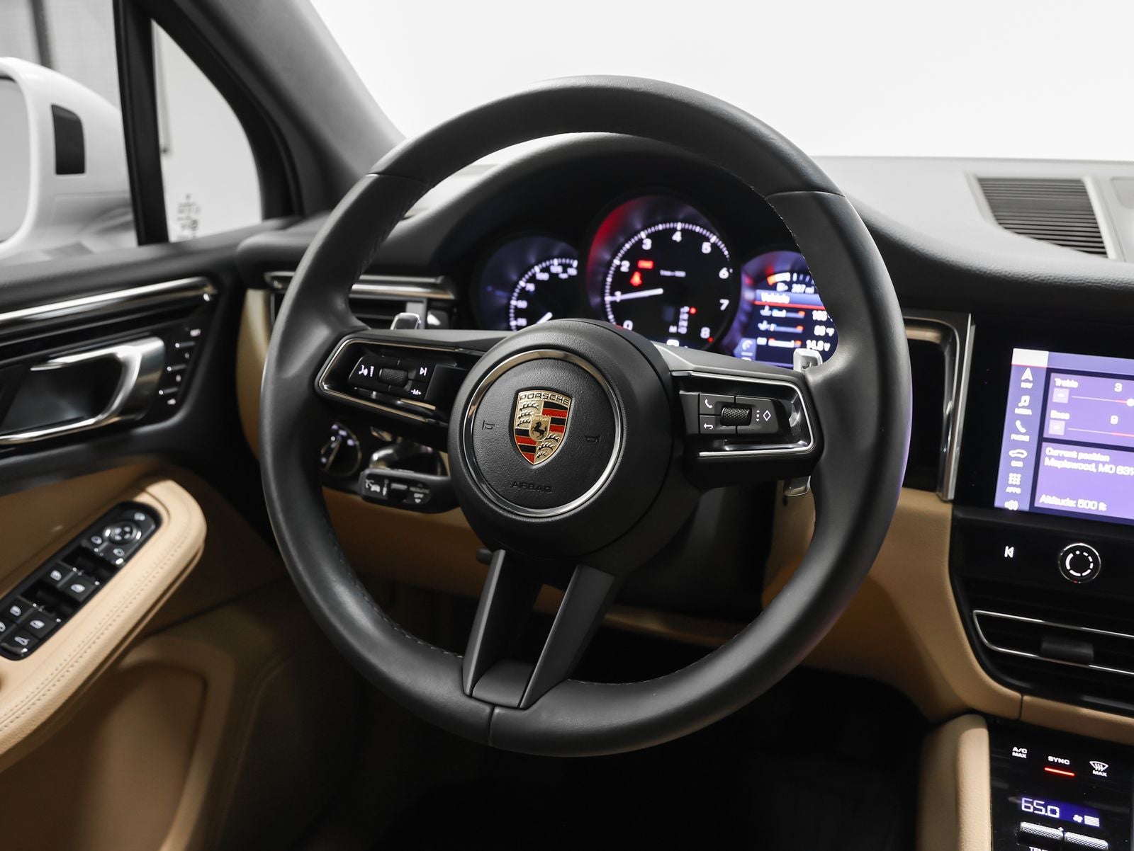 2025 Porsche Macan Base