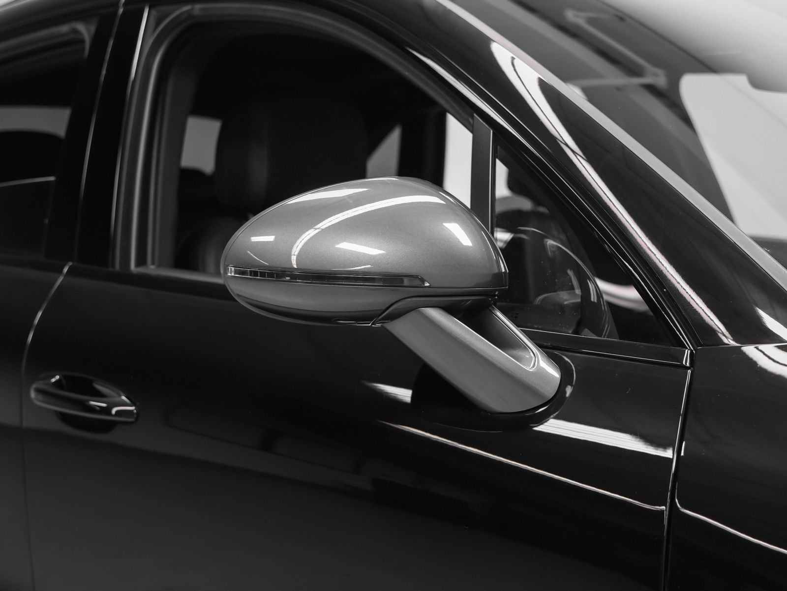2023 Porsche Macan Macan T