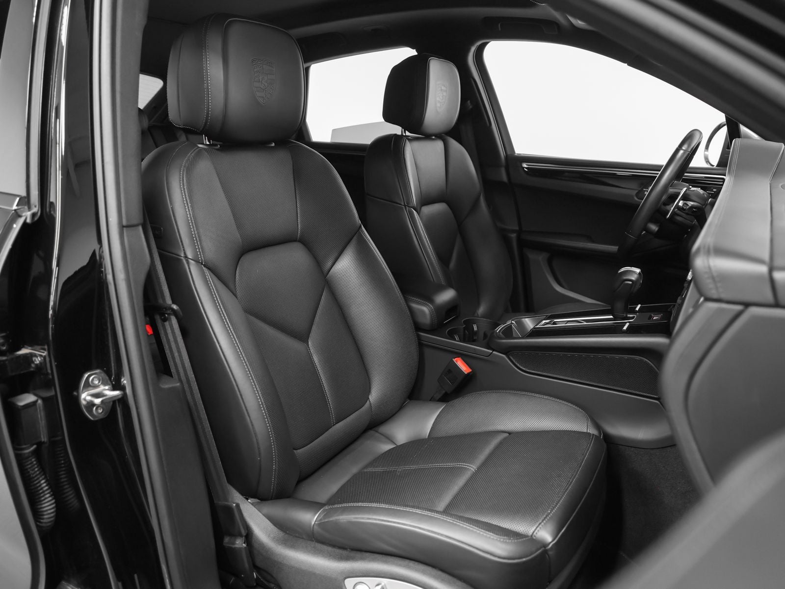 2023 Porsche Macan Macan T