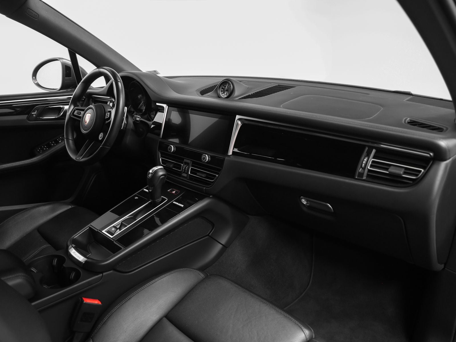 2023 Porsche Macan Macan T