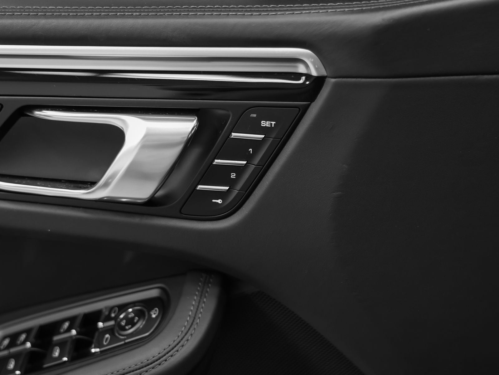 2023 Porsche Macan Macan T