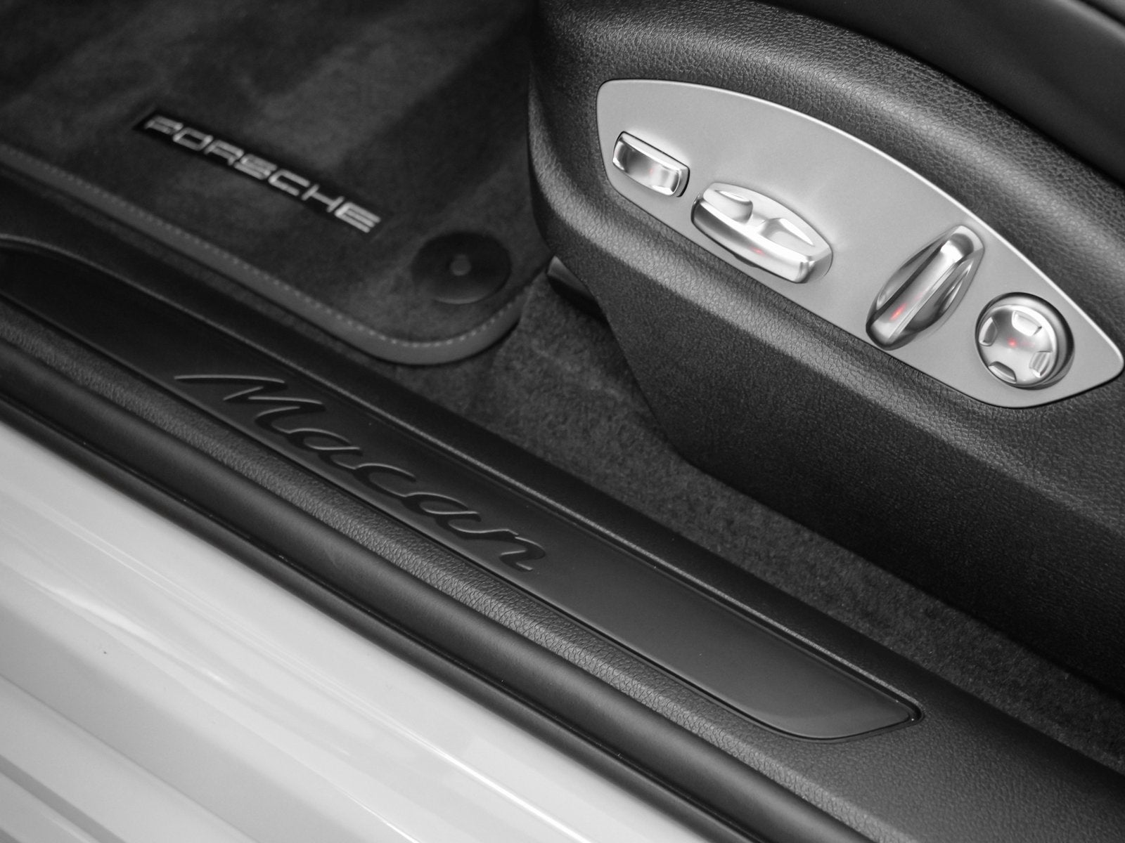 2025 Porsche Macan Macan