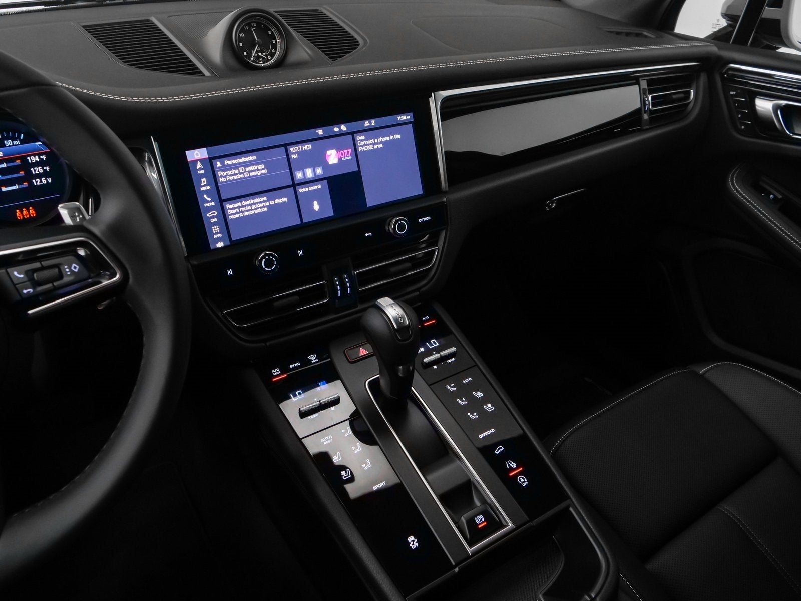 2025 Porsche Macan Macan