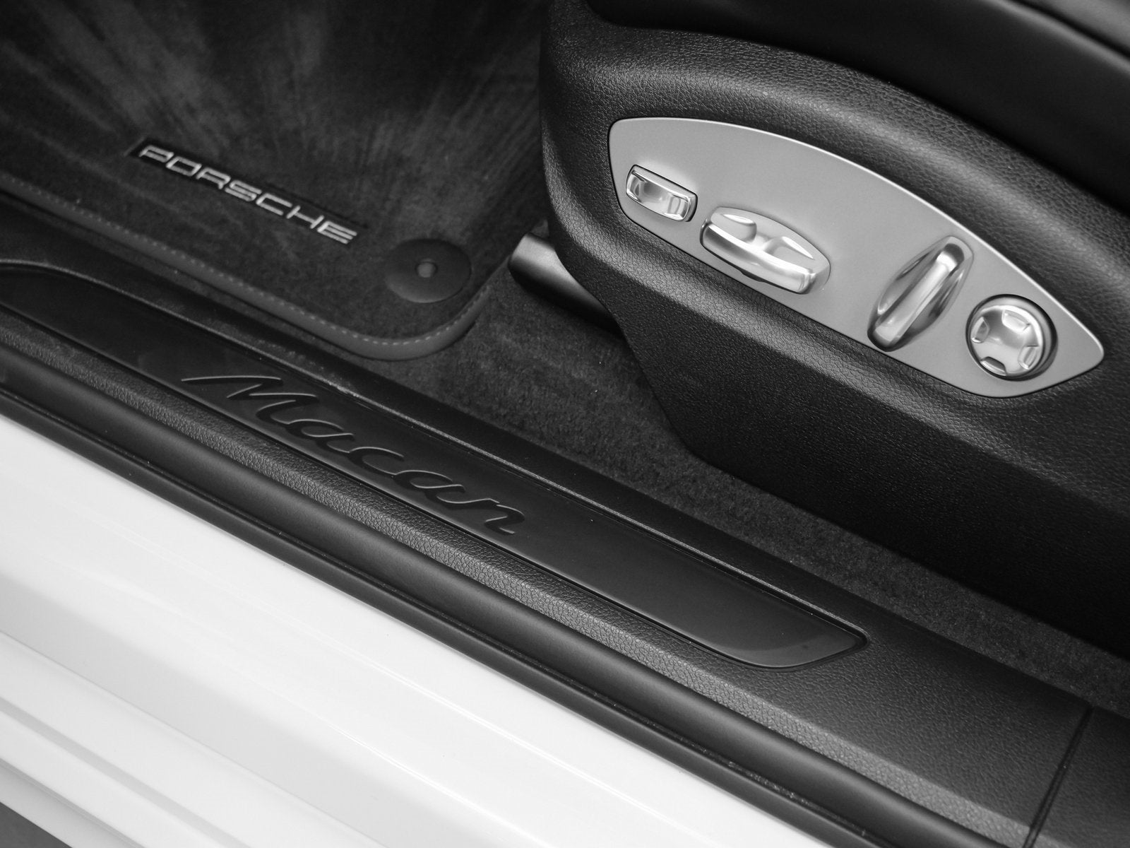 2025 Porsche Macan Macan