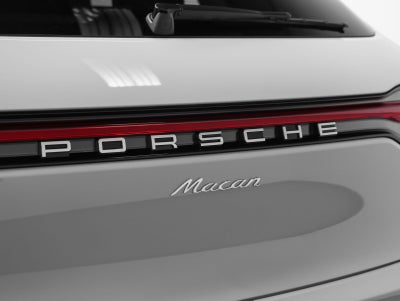 2026 Porsche Macan Base