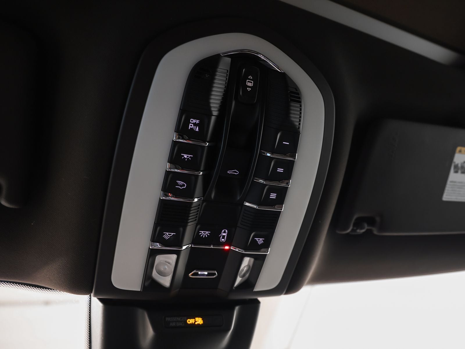 2019 Porsche Macan Macan