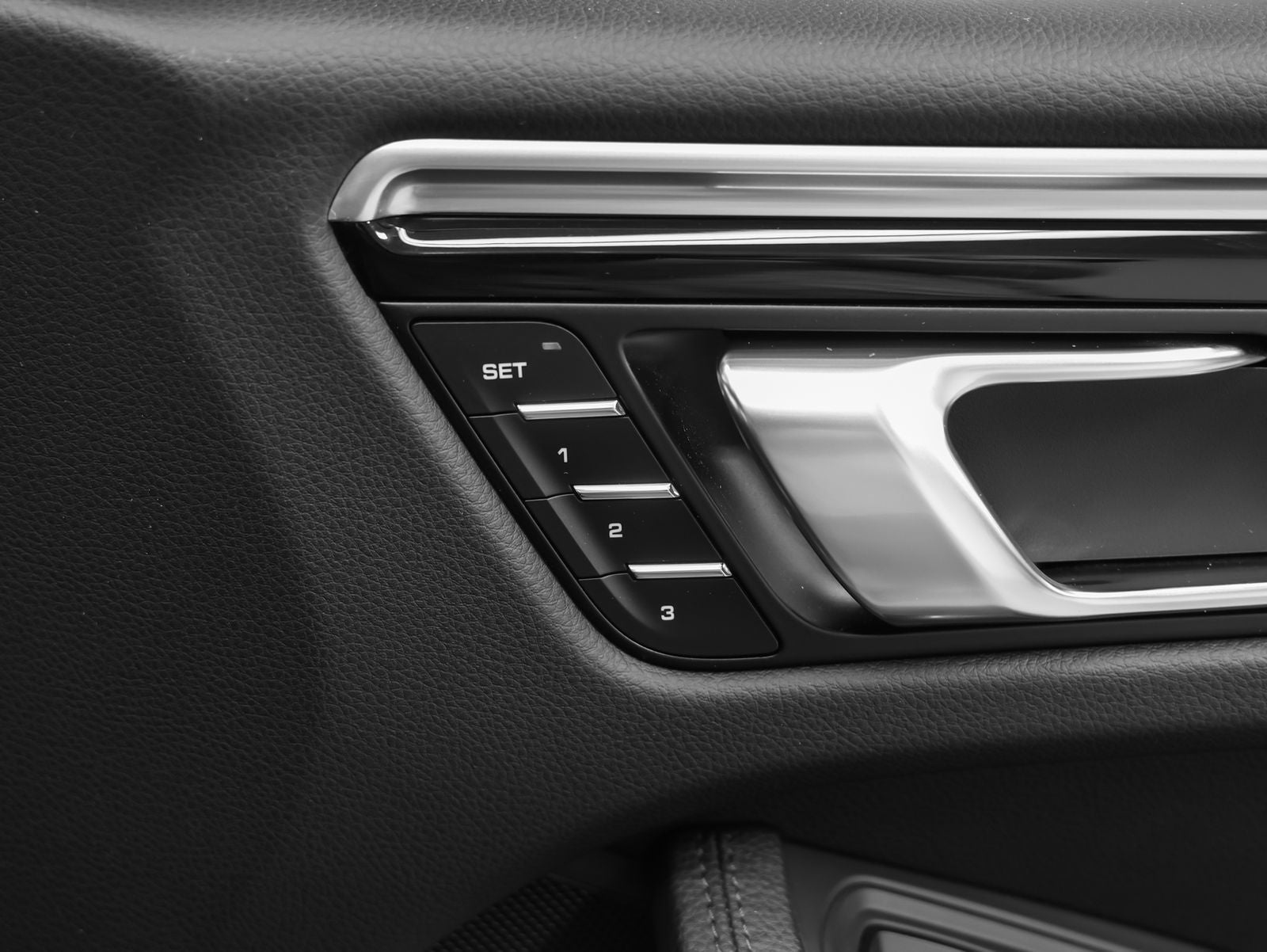 2021 Porsche Macan Base
