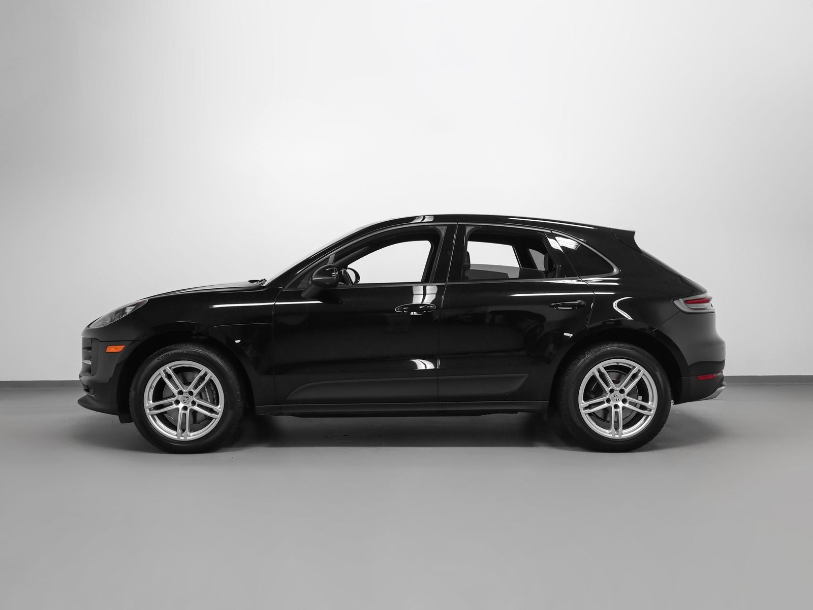 2021 Porsche Macan Base