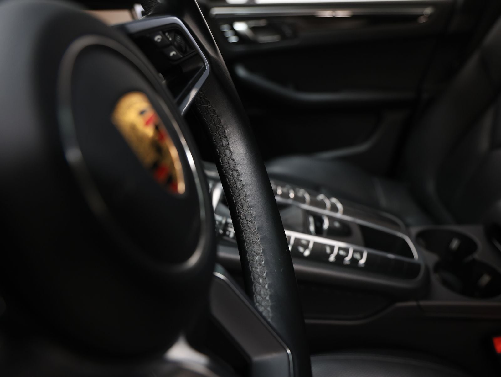 2021 Porsche Macan Base