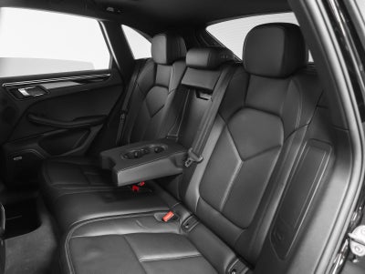 2021 Porsche Macan Base
